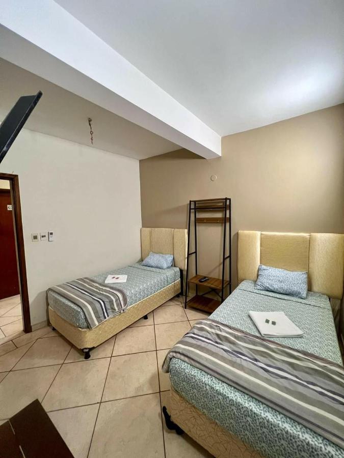 Hotel Catedral Ciudad del Este Exterior photo